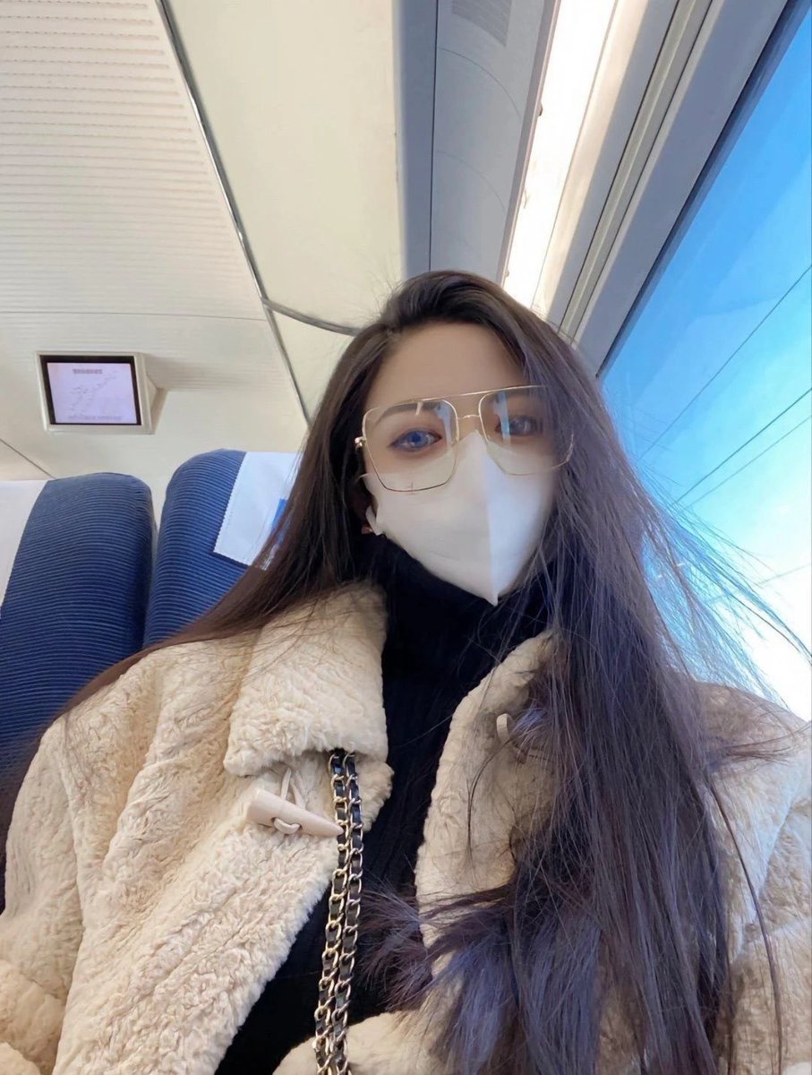 fe23234's tweet photo. 一吵架就不开口？
我要露出点小马脚让你知道，我是可以被你骑的... https://t.co/RXtpfMtWnW