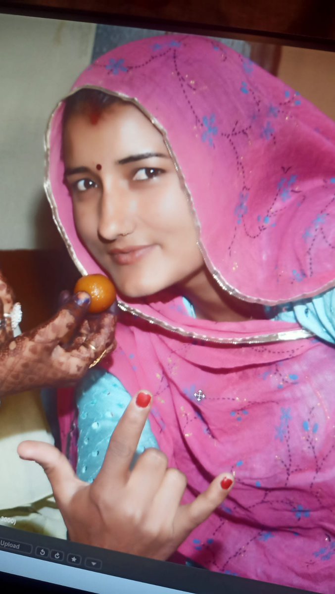 RajsthaniPoonam's tweet photo. #Poonamrajasthani  #sadienjoy https://t.co/c1CBKPFBtd
