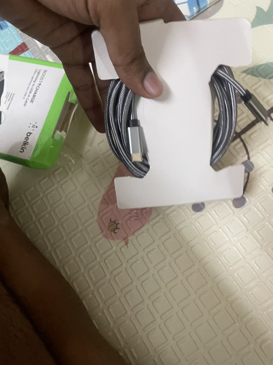 rebel_io's tweet photo. @flipkartsupport Stunned by how Flipkart support rejected my return request for a fake product I received. Ordered a belkin cable and got a generic one. Order ID OD427557074168220100 https://t.co/yAgh1JlzPg