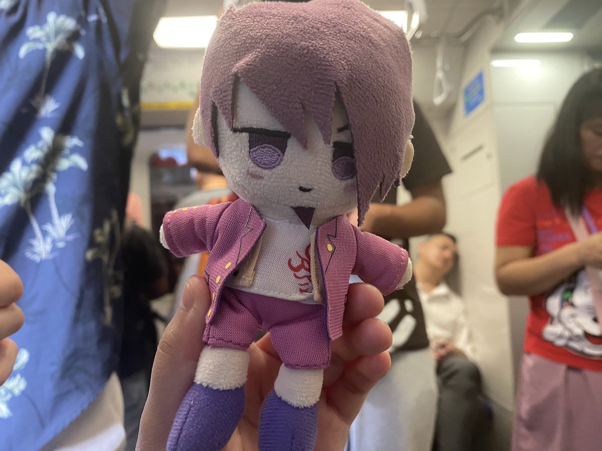danganplush's tweet photo. Kaito is in a crowded train
#Danganronpa #DanganronpaV3 #KaitoMomota #DanganplushAdventures https://t.co/m6J0cJRsM8
