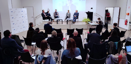 Was lange währt... endlich wurde der Bericht zur Podiumsdiskussion an der AuROA-Abschlussveranstaltung in Essen am 22.11.22 veröffentlicht: projekt-auroa.de/info-abschluss…