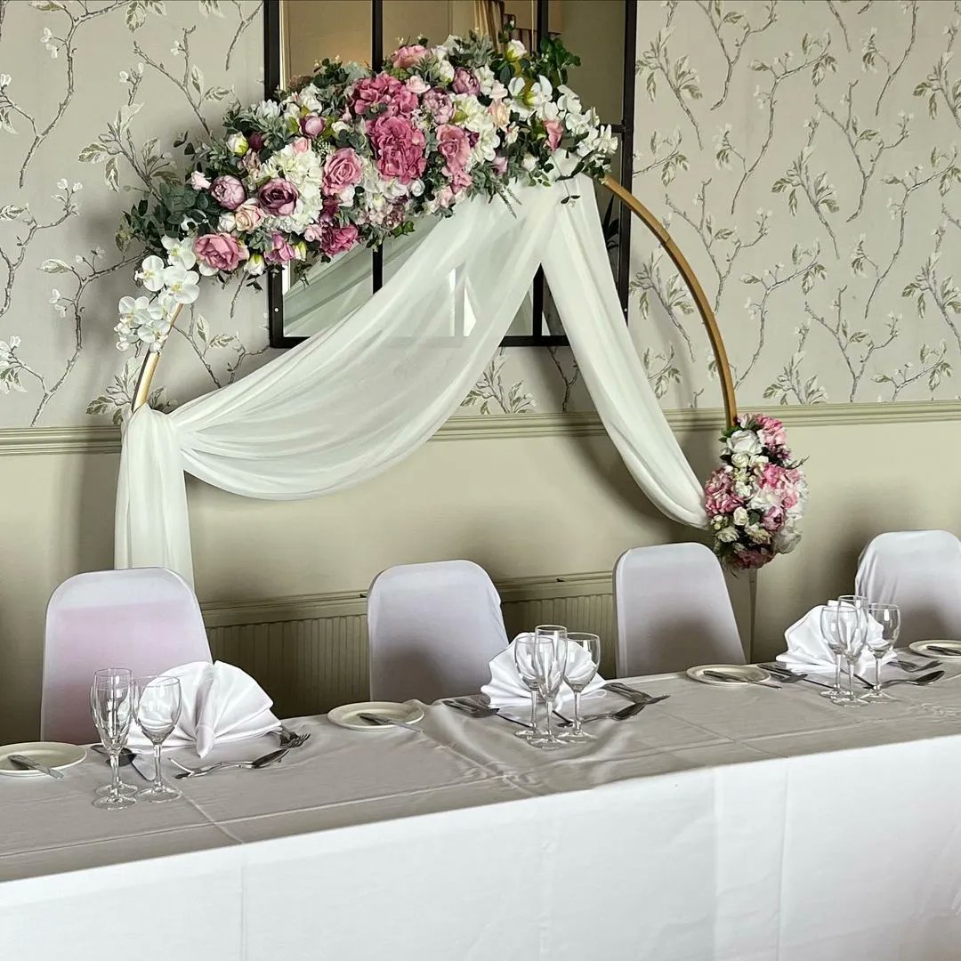 WeddingComplete's tweet photo. Enchanted Weddings Bristol's floral hoops make such a pretty backdrop for your top table! Owner Carollyn & her team can help with wedding planning, as well as supplying a range of props.
https://t.co/UQMBhy5hTp
#eventstylingbristol #eventstylingbath #weddingstylingbristol https://t.co/r5pCyEFe7c