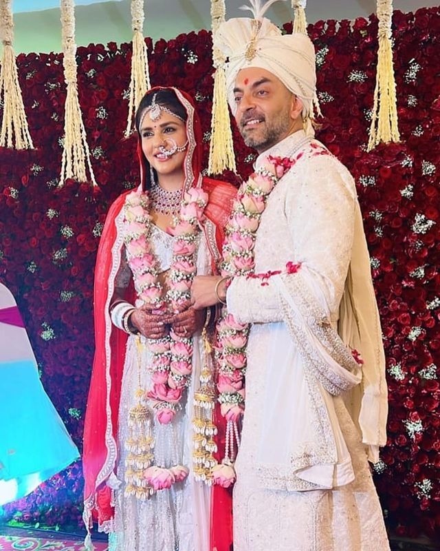 Just married❤️

Congratulations DALLJIET & Nik 😍❤️

#DalljietKaur #NikPatel #MissMaliniCarousel #Showbiz #Bollywood #CelebRepost #Wedding #Wedding