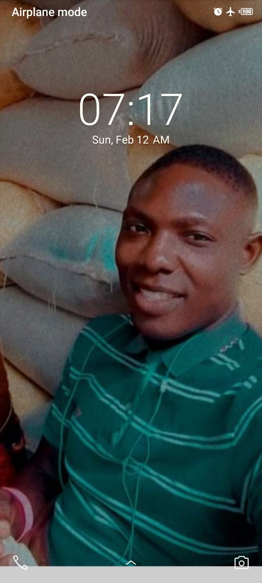 Naibi3040's tweet image. Simeple as you see...... Look less.... #TALKLESS