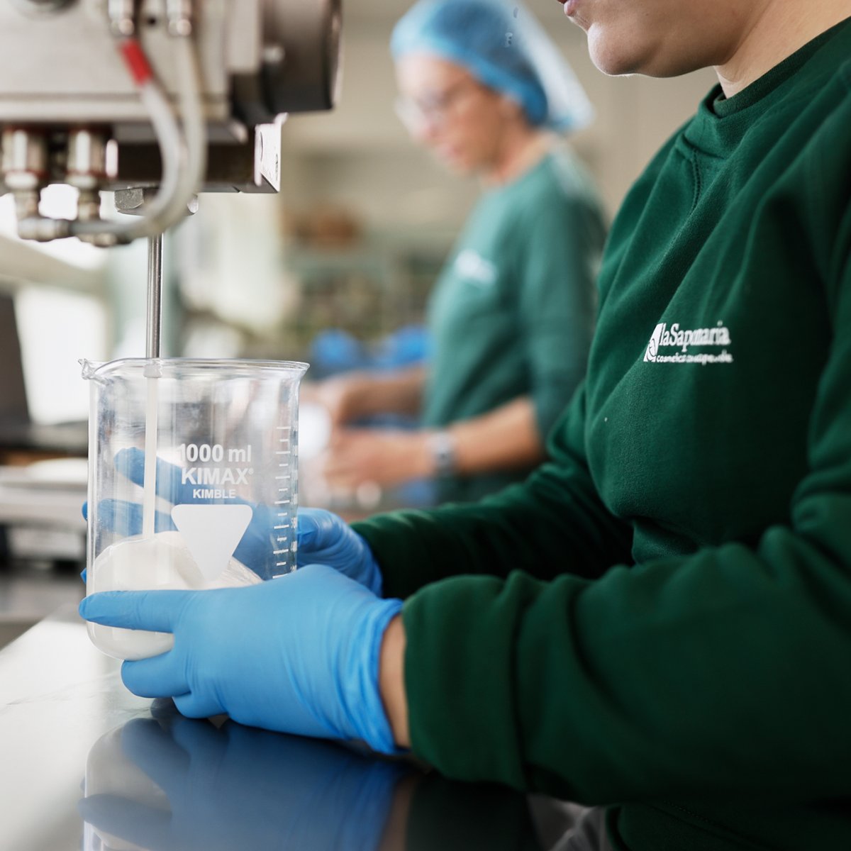 Di cosa sono fatti i cosmetici? Benvenuti nel mondo degli INCI! Ne parliamo sul nostro blog, buona lettura: hubs.li/Q01Hk-2G0 

#lasaponaria #inci #ingredienti #cosmetica #ecobio