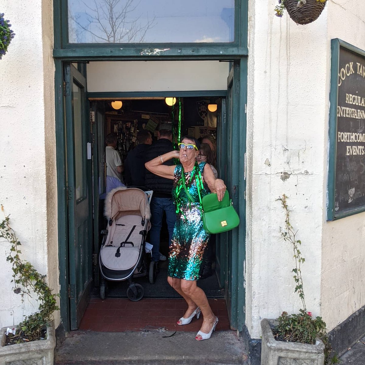 Packed St Patrick's Day at local @cocktavernnw1  Phoenix Road Greening! 😉History of #irish in #Camden @wemakecamden don't we? #green #shamrock #irish #sequins