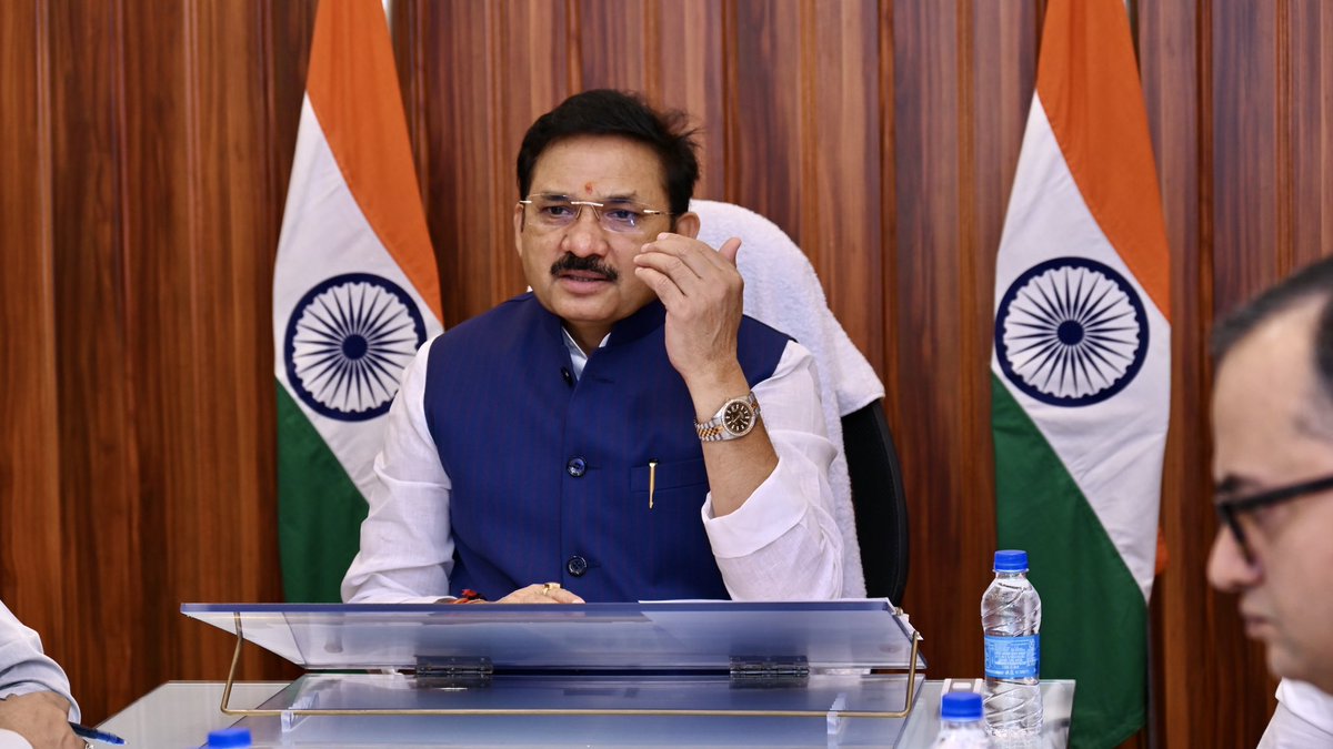 devusinh's tweet photo. Under the leadership of Hon’ble Prime Minister Shri @NarendraModi Ji, the Postal Reforms in @IndiaPostOffice have been executed.

It has resulted in fantastic improvement of revenue by 18%. https://t.co/ec0xoUGRPQ