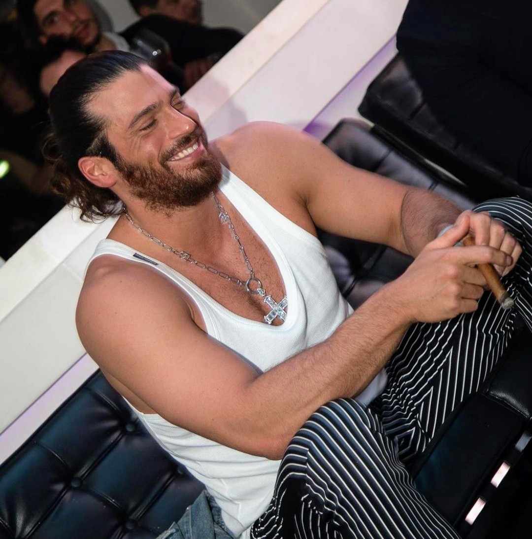 <a href="/Argentina_CY/">Argentina❤️CanYaman🇦🇷</a> Verlo sonreír ...😍😍😍
#CanYaman #CanYamanForChildren #BreakTheWallTour