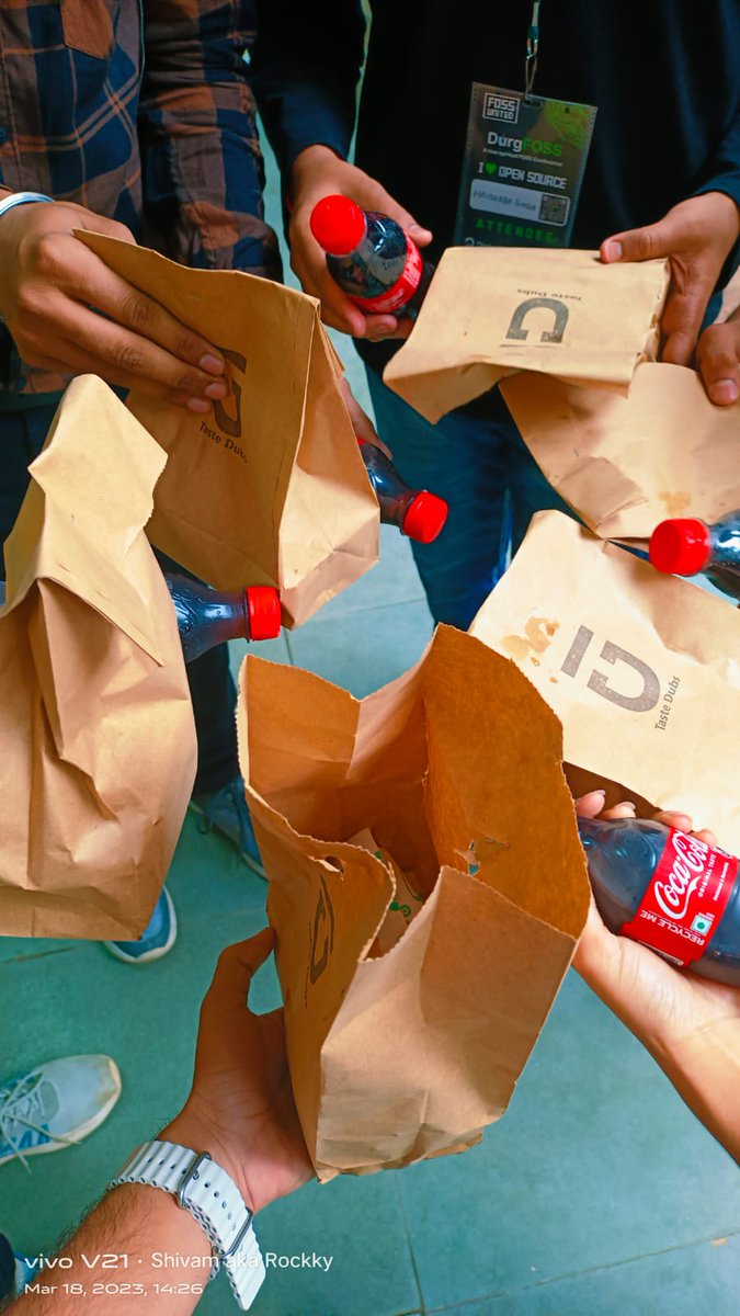 10__ishqa's tweet image. Prooving this wrong -&quot;Jitna bhi try karo Bunny life me kuch na kuch toh chootega hi&quot; by attending such wonderful events💫 @durgfoss
#DurgFOSS #FOSSunited #Keploy #DigitalOcean