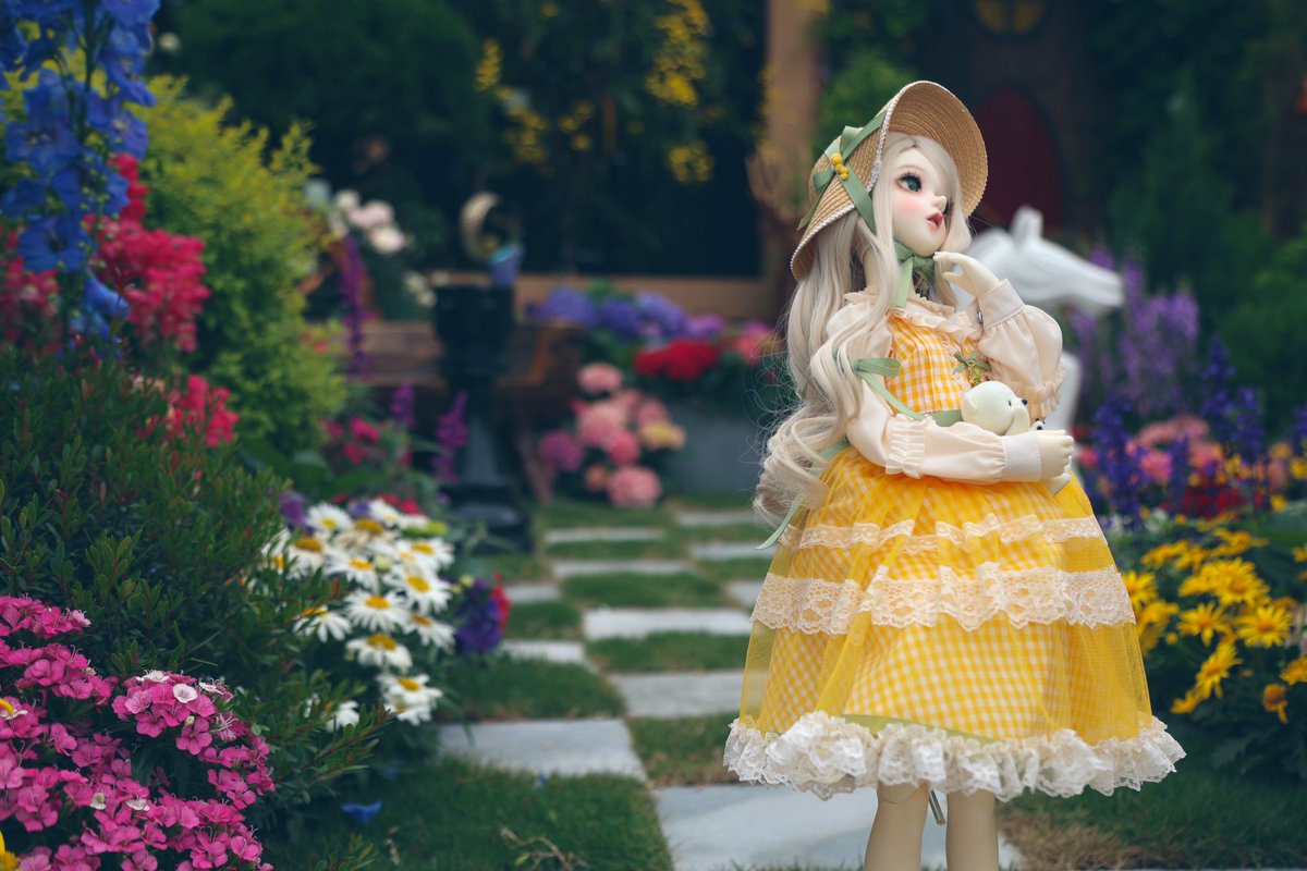 Before I rot away in my shitpit🤣
Just a quick photo with twitter filter on

#foveo