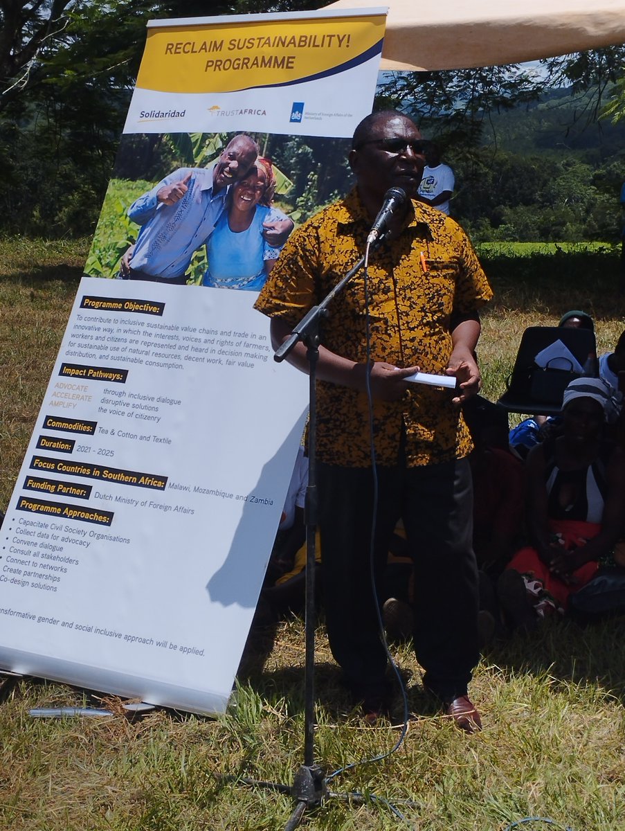 Solidaridad_SAF's tweet photo. #HappeningNow: The District Commissioner, Mr Rodgers Newa, appreciates our team for bringing the function to this area for the first time.
#EmbraceEquity #DigitAll #IWD23 #WomenInTea #SafeDigitalSpaces https://t.co/HxDPSKu1fX