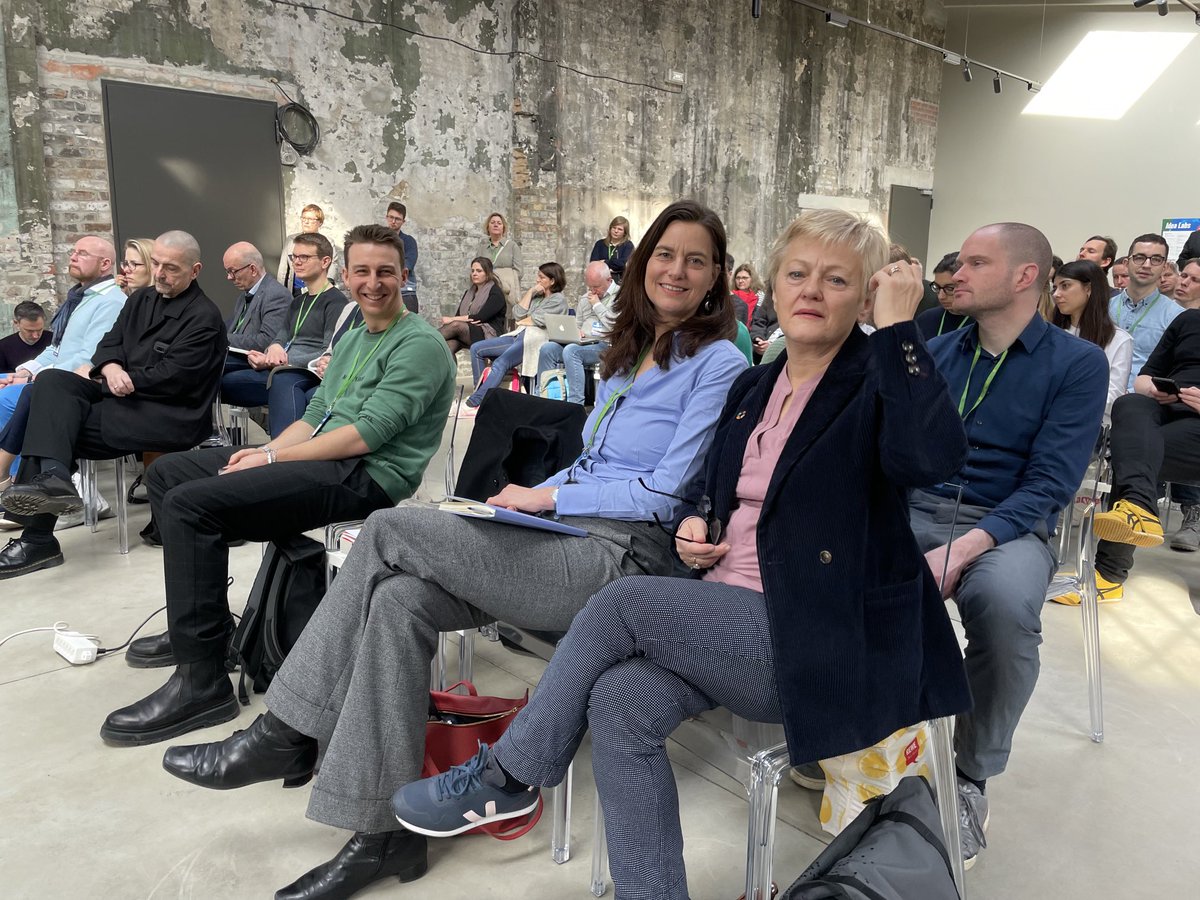 RenateKuenast's tweet image. Bin mit  ⁦@AlexandraGeese⁩  im #IdeaLab1 beim #Europakongress23 mit BAGen #Demokratie + #DigiMe . Was ist zu tun g #Hassrede ?