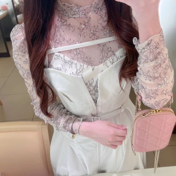 ssのジャンスカかわいー色がngちゃんネックレスもさりげなくてすでにお気に入り…₍ᐢ> ̫<ᐢ₎ 