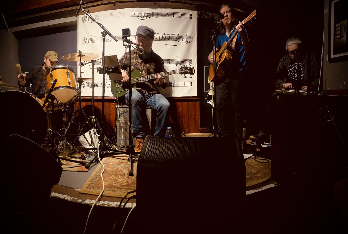 jucopel's tweet photo. Last night @The_AmericanBar. Amazing food &amp; service.

@BeebsyMcA put on a clip of The American Bar in the 90s so I was in the American Bar watching customers of the American Bar watching customers of the American Bar.

My first @Malojian gig. Absolutely stunning. #lafeilepadraig https://t.co/I13YbwXNgZ