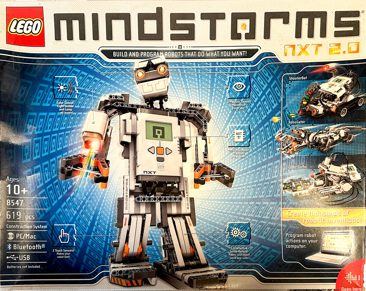 BearBrunt's tweet photo. Twitter Power: Jemand in HH, der 1 Kind/Kinder hat, die gern mit Lego Next 2 experimentieren möchten? Ist ja teuer. Liegt hier nur rum. Würde es verschenken.  Alle Steine sortiert und in Einzeltüten verpackt. Voll funktionsfähig. Bei Interesse DM an mich. Bitte RT https://t.co/bXq2agy09i
