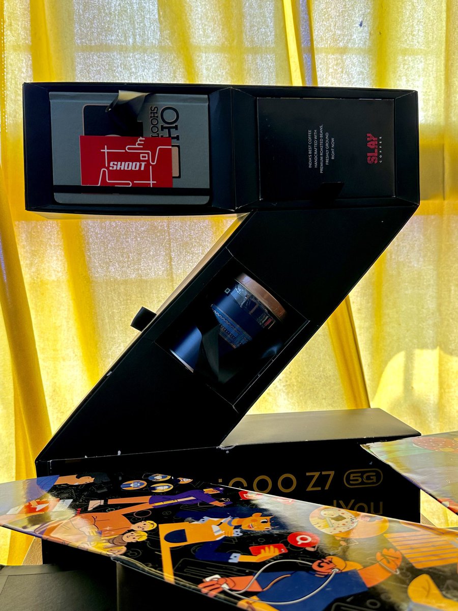 ravi3dfx's tweet photo. #iQOOZ7 Review Box looks amazing 😍
I hope, it Starts at effective price of ₹17,499 w/ #Dimensity920 &amp; Brightest AMOLED under ₹20K. 

#IQOO #FullyLoadedYou #stufflistingsarmy #technews https://t.co/WiG2Znexy9