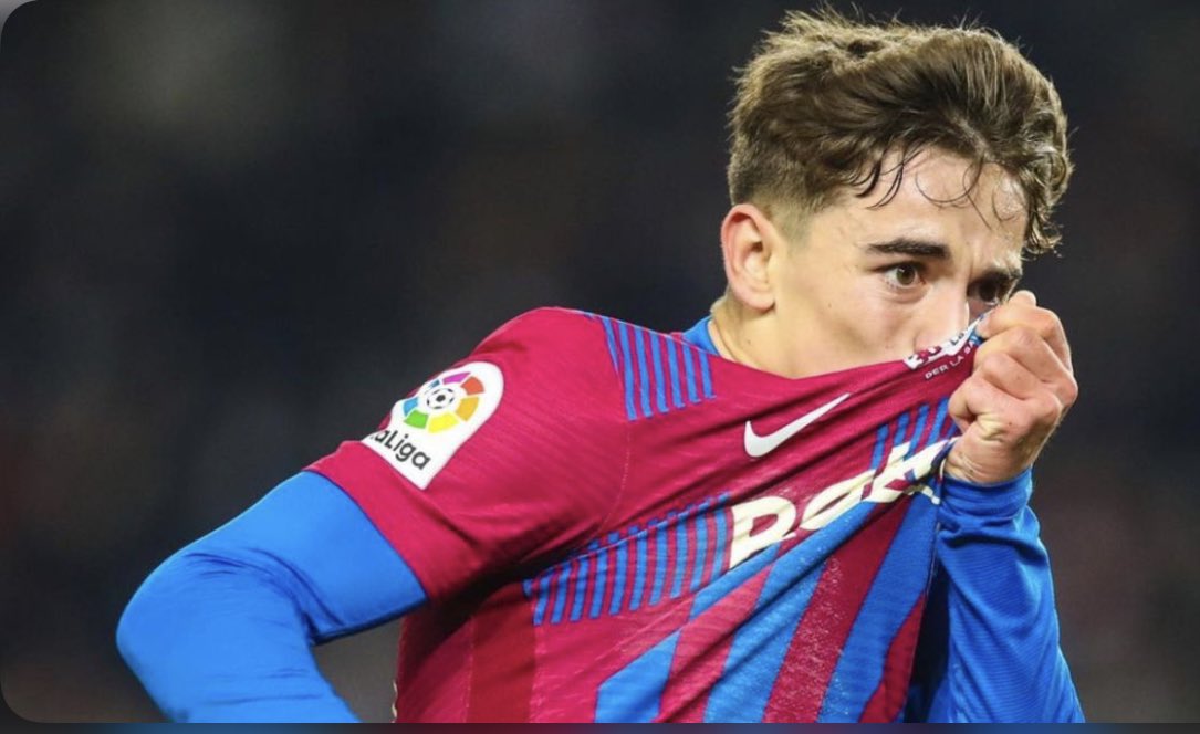 silviacv14's tweet photo. INFANTINO: 
- Si hay insultos: el partido se para
- Si se repiten: se para, los jugadores salen del campo y el 'speaker' avisa 
- Si hay más insultos se suspende el partido y 3 puntos al rival

GAVI SUBNORMAL Y BARÇA HdeP todo el partido. 

Me pueden definir  la palabra INSULTO? https://t.co/KJx79g9wQ8