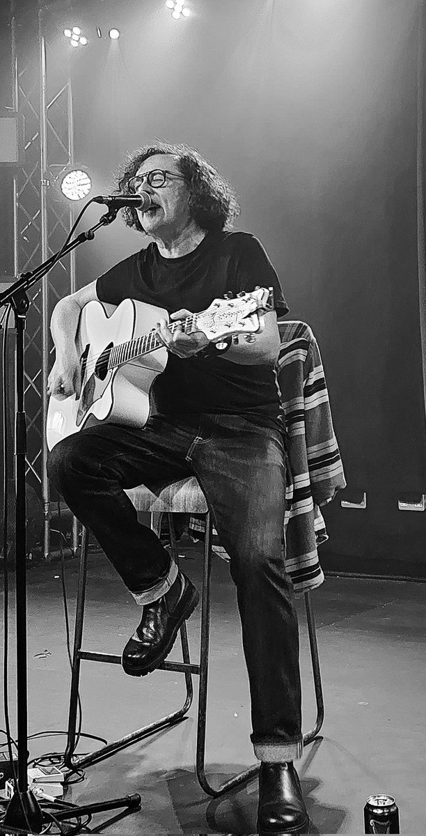 Great stuff from @mileshuntTWS last night @ParishHudd with songs new and old. We listened, we danced, we laughed and we sang along #gigs #mileshunt #thewonderstuff #theparish #Huddersfield