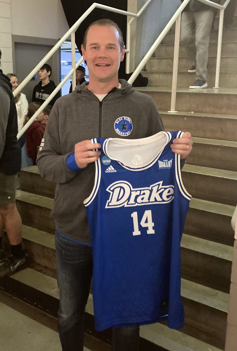 CoachCade's tweet photo. Proud of this guy #14…with every jersey he’s put on, Sardaar has added value to that program.  Selflessness, Discipline, Hard Work. Can’t think of a guy who embodies our core values more than @khadircalhoun.  It was awesome to watch you battle in person tonight! https://t.co/GrRblHQ6SH