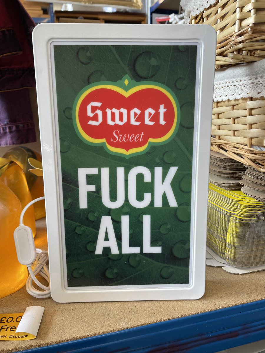 fokawolf's tweet photo. Sweet FA light-box https://t.co/MRZ3r0Q2i1