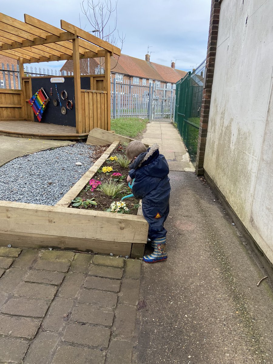 Foundation1wan1's tweet photo. Looking after our beautiful flowers in F1. https://t.co/39ZoPFt3sn