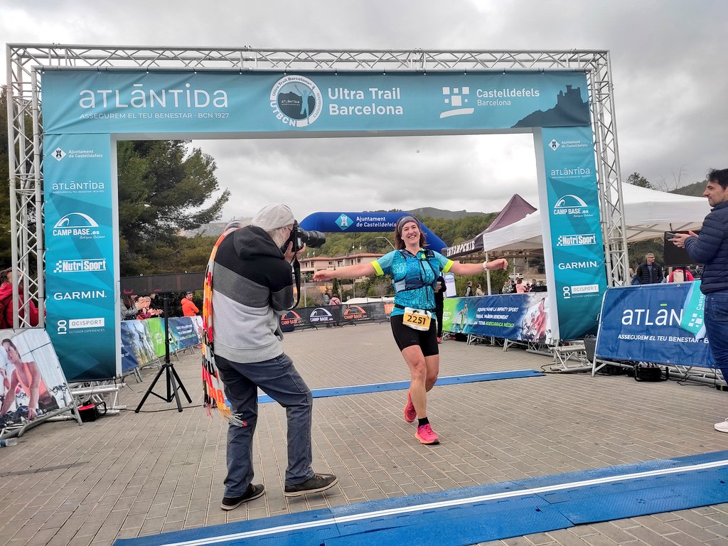 ultrescatalunya's tweet photo. Podi femení Mitja Marató @utbcn
(23km D+888m)
🥇Evgeniya Ryapolova (2:20:53)
🥈Nuria Aquilué (2:32:57)
🥉Maite Egaña (2:35:26)
#UTBCN https://t.co/183up3R0Q2