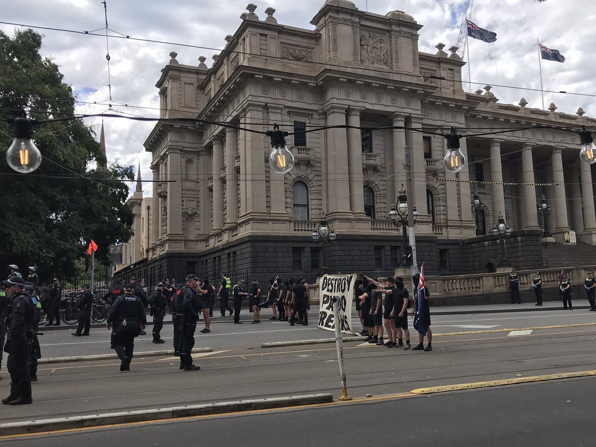 LensCompassion's tweet photo. Today in Melbourne, Nazis joined up with transphobes and performed the Hitler salute while standing on the steps of the Victorian parliament. What a horrible day.
#ACAB #antifa #melbourneprotest #TransRightsAreHumanRights https://t.co/7sn9SXyf0T