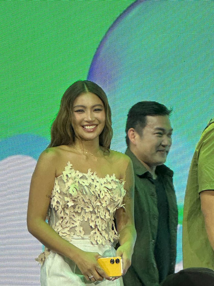 NaddictsOfc's tweet photo. Hello there bungisngis, ateng!! 😁

NADINE INSPIRATION AHEAD
#OPPOInspirationAhead https://t.co/FMldMqsOXX