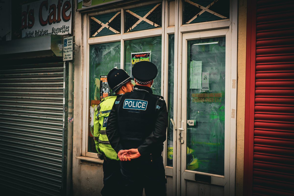 roadcrimeCI's tweet photo. Really good opportunity to clean up a gateway into the town centre through secured safer streets funding working in partnership with @StokeontrentBID @StaffsPFCC @jogideon @SoTCityCouncil 
Lots of excellent work continues by the local team to tackle ASB &amp; associated criminality https://t.co/tXjEDr7Ev8