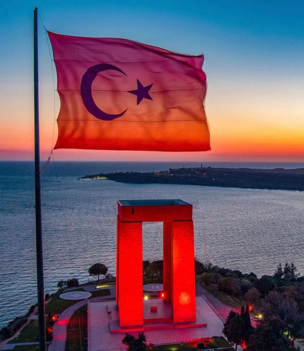 Her 18 Mart’da kalplerimiz teşekkürle, minnet duygularıyla atıyor. 🇹🇷❤️

Son nefeslerine kadar dönmeyi düşünmeyen tüm kahramanlarımızı rahmetle anıyoruz. 🇹🇷

 #18MartÇanakkaleZaferi