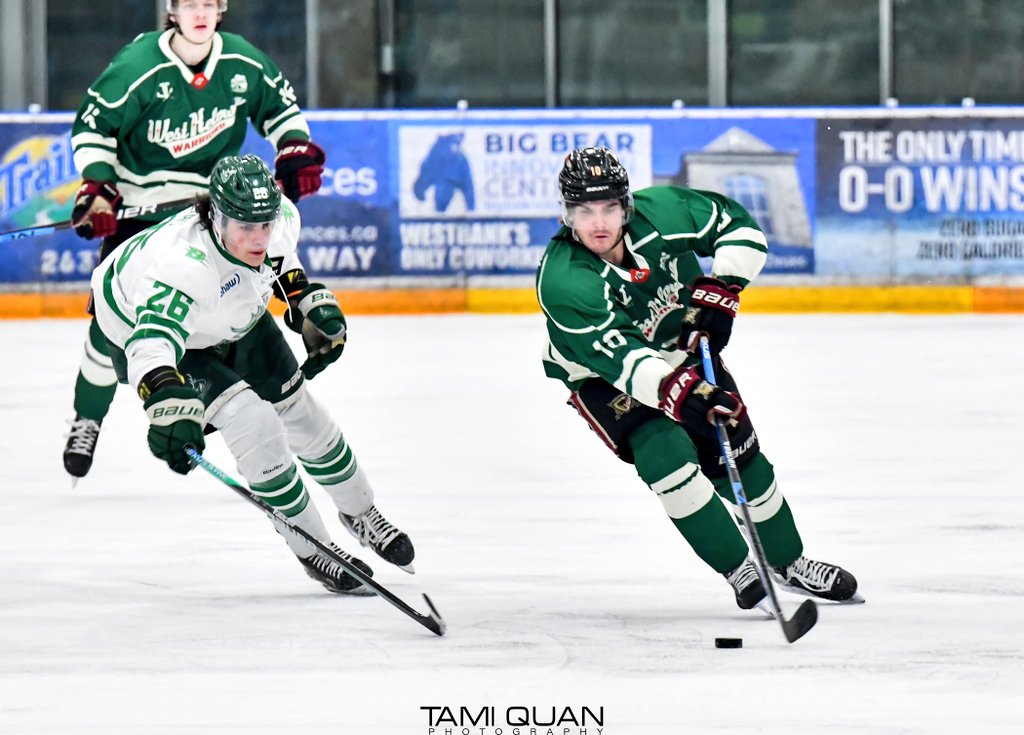 tamiquanphotos's tweet photo. Both @BCHLWarriors and @CranbrookBucks were in green last night for St. Patrick's Day ☘️ https://t.co/qHVgsnV77Q