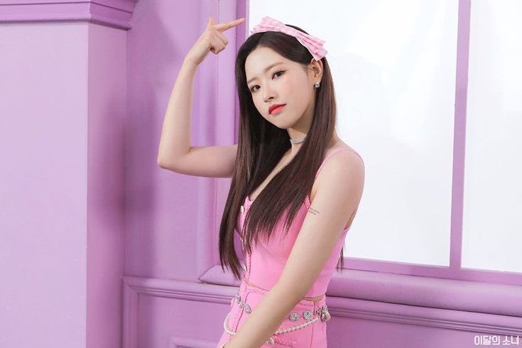 lookshyeju's tweet photo. son hyeju in bows
— a small thread (cuz i miss her sm) https://t.co/gy0Bjg1cAo