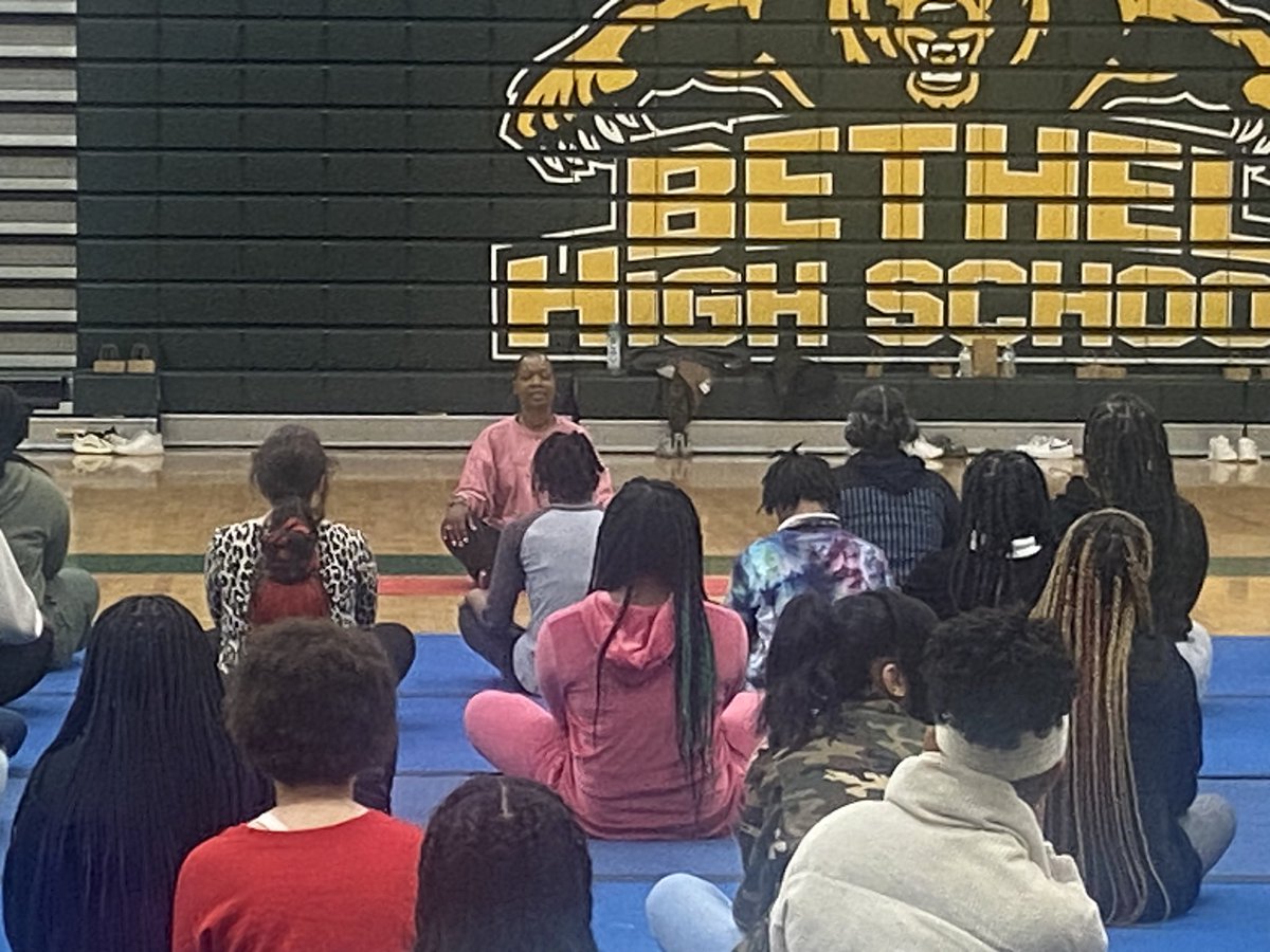 During the final session of the Girls Summit we practiced relaxation techniques…. Breathe in, breathe out! 💪🏾👧🏽💚👧🏾