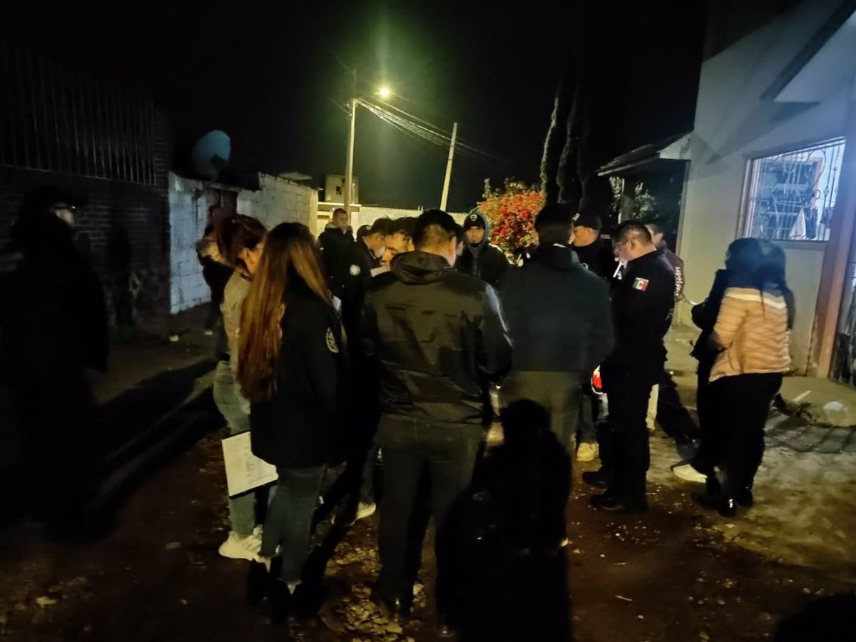 CarlosLaraM81's tweet photo. 🔴 URGENTE: La asesina de #NormaLizbeth fue detenida por elementos de la @FiscaliaEdomex en su casa. Está recluida en el Tutelar para Menores de #Zinacantepec. https://t.co/6VSOnJ2TQS