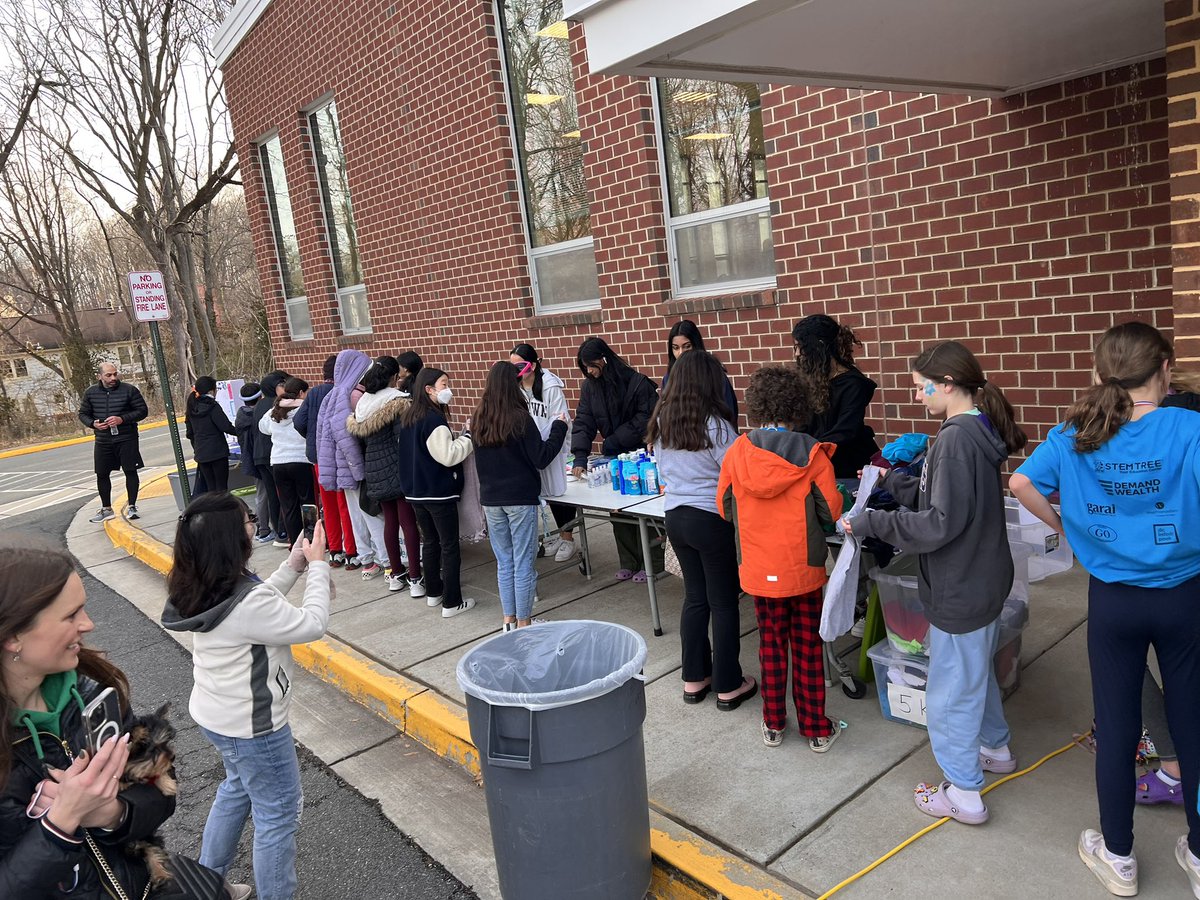 Erin Lear tweet media