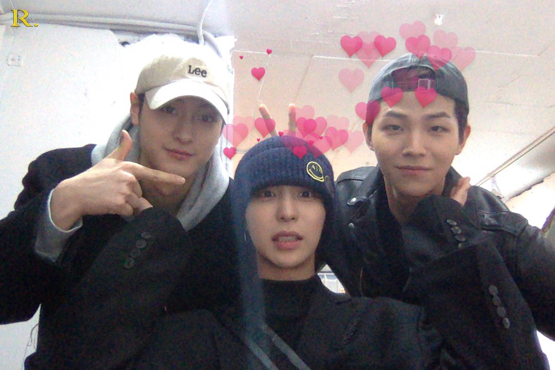 revivalforshin's tweet photo. 230318 ft. MacBook

#GHOST9 #고스트나인 #SHIN #이신 #손준형 #SONJUNHYUNG #이우진 #LEEWOOJIN #LOVE_SHINPTOMS https://t.co/CRyaFalD2Z