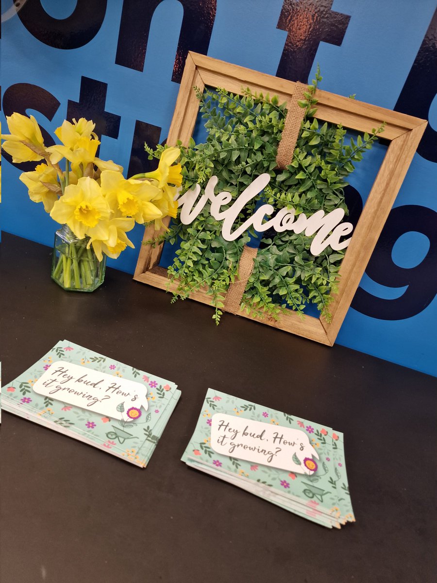 Mandymo4's tweet photo. There is a @socentni business in nearly every business type.  Spending my afternoon with Winnie &amp; another sis Norine making #FlowerBoxes for #MothersDay. All profits donated to mental health. Get in touch with #BarrowandBloom for all your floweral needs #SupplyChain. I ❤️ #SocEnt https://t.co/yFGWvTkQIs