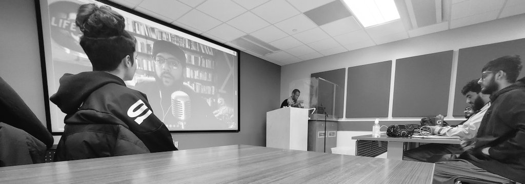 RuralBushDoc's tweet image. Amazing time sharing our experiences with the young men and women at the @usask Campus Muslim community.

They made a great Q&amp;amp;A, great discussion, and showed a great desire to be &apos;The Best&apos;! Allahuma Barakum