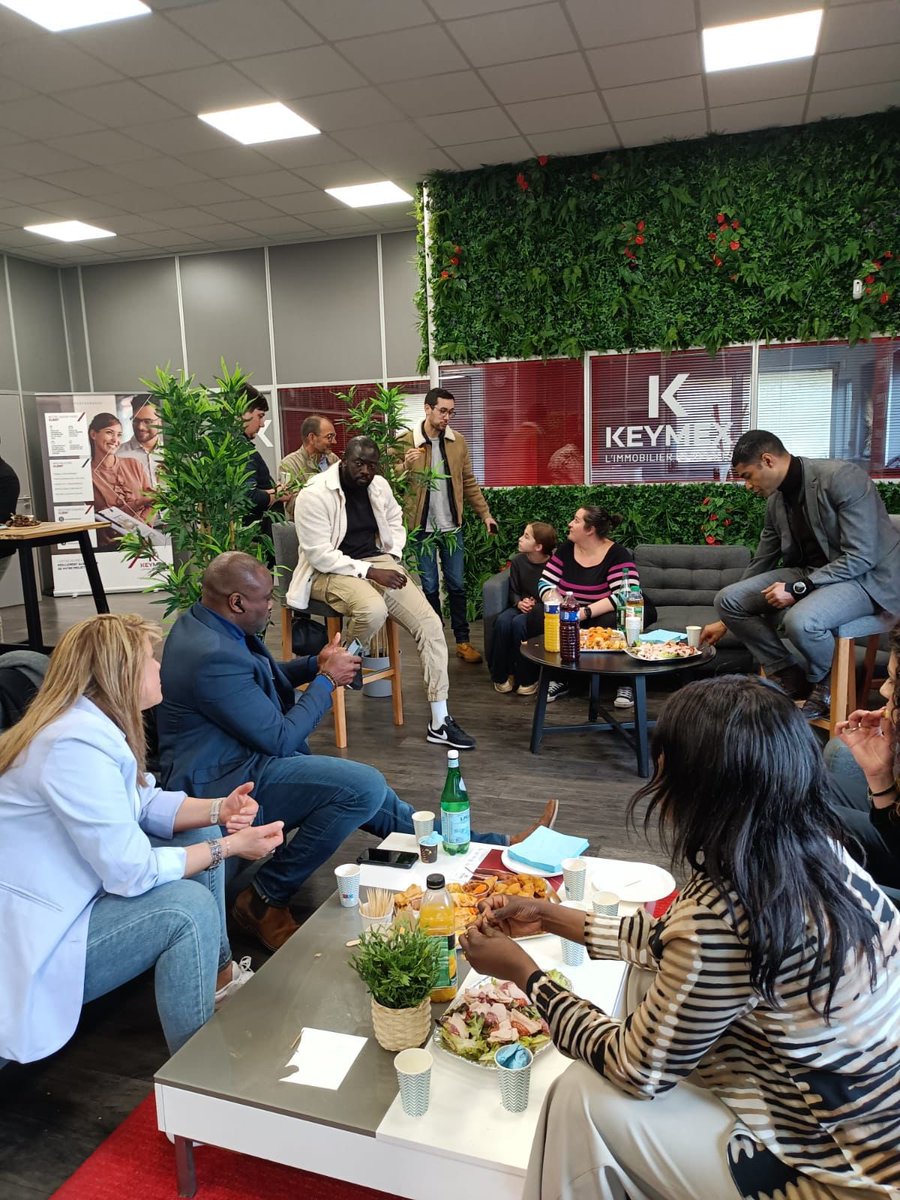 AssoElusFrance's tweet photo. 🗣️ Retour en image d’un moment de partage, de convivialité et de fraternité lors du #CaféBrunchAEF78 organisé par la fédération #AEF78 des #Yvelines dans la commune de #MantesLaVille présidé par #VanessaGouju

https://t.co/82pfG141rt https://t.co/CeAIO55xEe