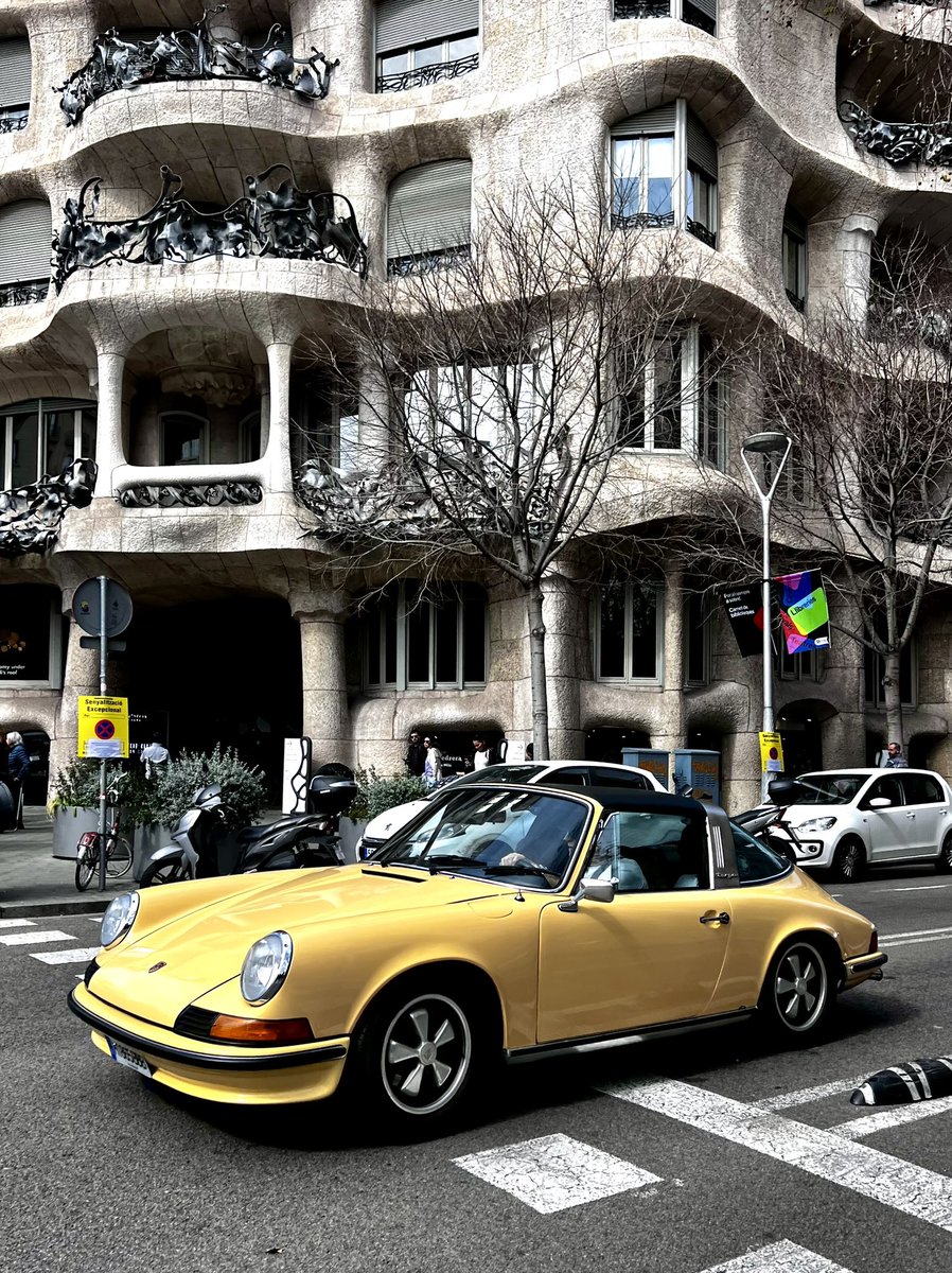 alvaro_couso's tweet photo. Arquitectura y diseño 
#Barcelona ❤️ https://t.co/p5bemObDbp