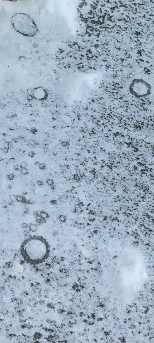 stahnjohn's tweet image. Crop circles in the ice?
#Minnesota
#enoughwinter