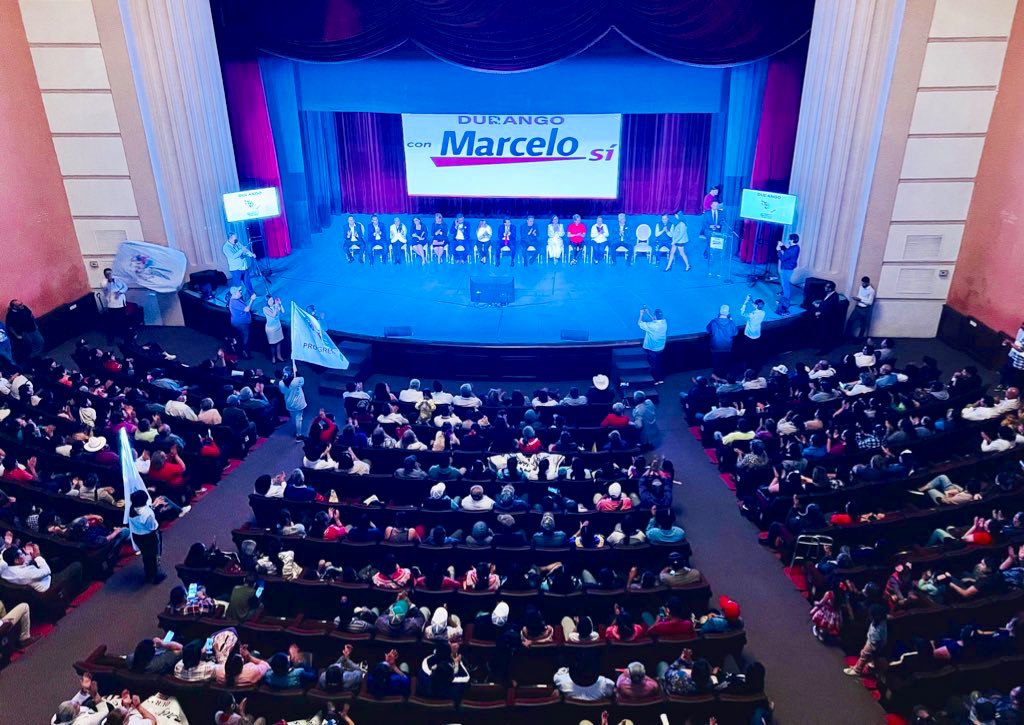 jccorral_solis's tweet photo. ¡Durango, territorio #Marcelo!

Hombre y mujeres libres están de acuerdo que el futuro de #México y #Durango es #ConMarceloSí. ✅

🫡 Toma de protesta de Coordinadores de Comités Estatales y Distritales en apoyo al #CarnalMarcelo. 

#VamosAGanarLaEncuesta 📊
#MarceloVa
#HayRelevo https://t.co/v85opkzyxC
