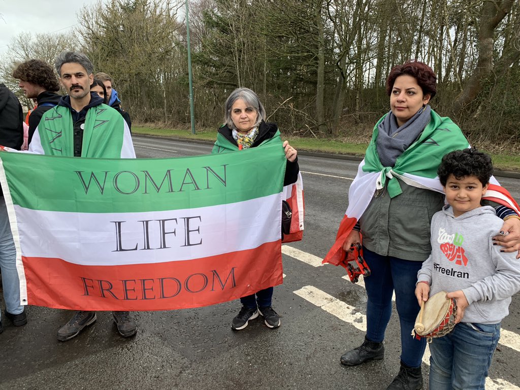 No2Hassockfield's tweet image. 🧵 Such a loud, inspiring protest outside Derwentside IRC today. We made so much noise and have since heard from the women detained: they could hear us. They were outside their blocks shouting ‘help us’ ‘help me’. 

We will keep showing up until it is shut down! 

#SetThemFree✊