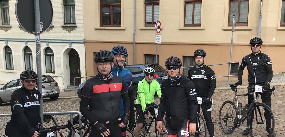 Achtfach's tweet photo. Saisonauftakt 2023 über die Steile Wand von Meerane vom @RSL99 #RadTeam 
Anschließend gab es das Zielgetränk beim Volxsport auf dem Sportplatz Teichstraße! https://t.co/XdeyvAQrO5