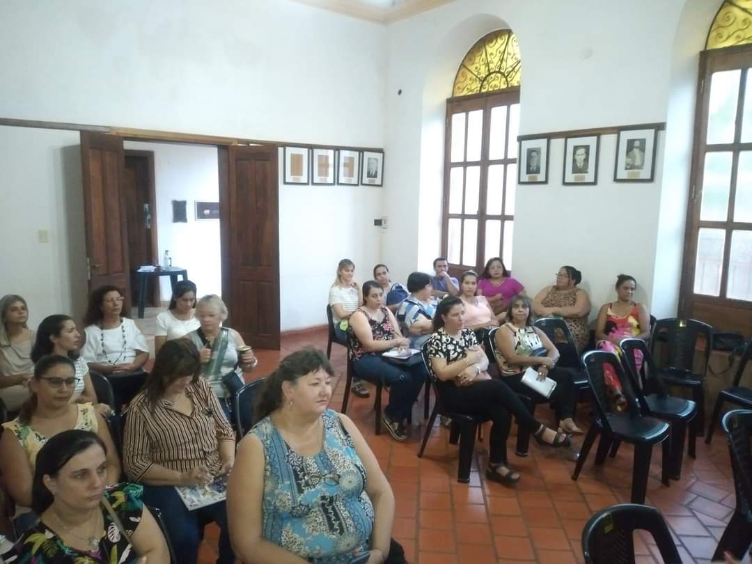 udpm_misiones's tweet photo. En la Casa de la Cultura de Concepcion de la Sierra, se realizó la reunión con Delegados Escolares  y Departamentales y Miembros de CD.
Tras dejar el saludo del Sec @grillo141 los miembros de CD explicaron el alcance de las actas paritarias Provincial y Nacional, titularización. https://t.co/InGrQjDgpZ