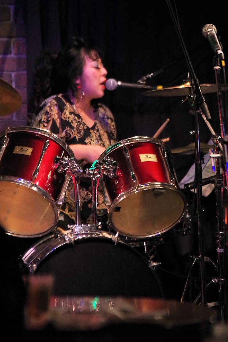 isao65's tweet photo. 23.03.18 ザ・バブリーズ ライブ＠大塚Welcomebacザ・バブリーズpresents　
80’にBack to the futureしたよ！　
選曲が神！泣きそうになったのは内緒(笑)　
#ザ・バブリーズ #昭和歌謡  #PENTAX #ファインダー越しの私の世界 https://t.co/7tG8qofbQY