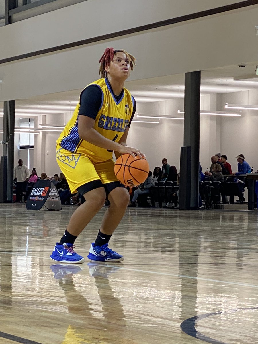 2024 Carolina Grizzlies Krystal Johnson is a problem. Easy double double with 17 points and 12 rebs with 6:50 left to go..<a href="/BigShotsGlobal/">BIG SH🏀TS</a>