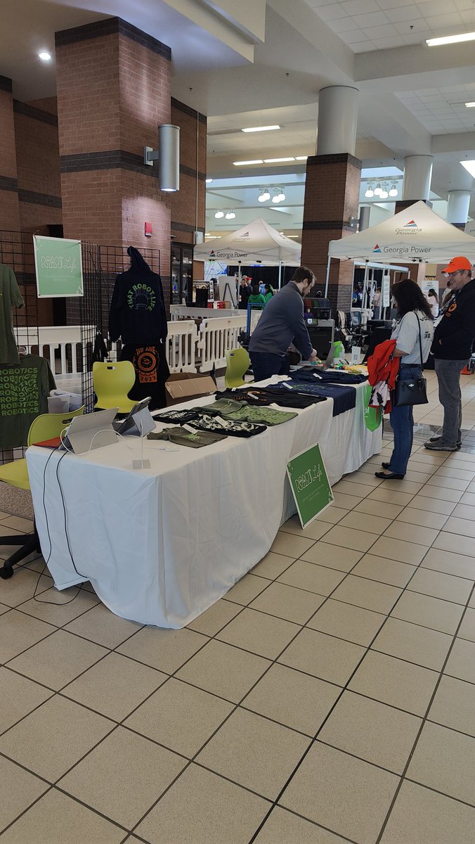 Looking for #robotees? Come find us next to Georgia power in the exhibit area! #pchgameday