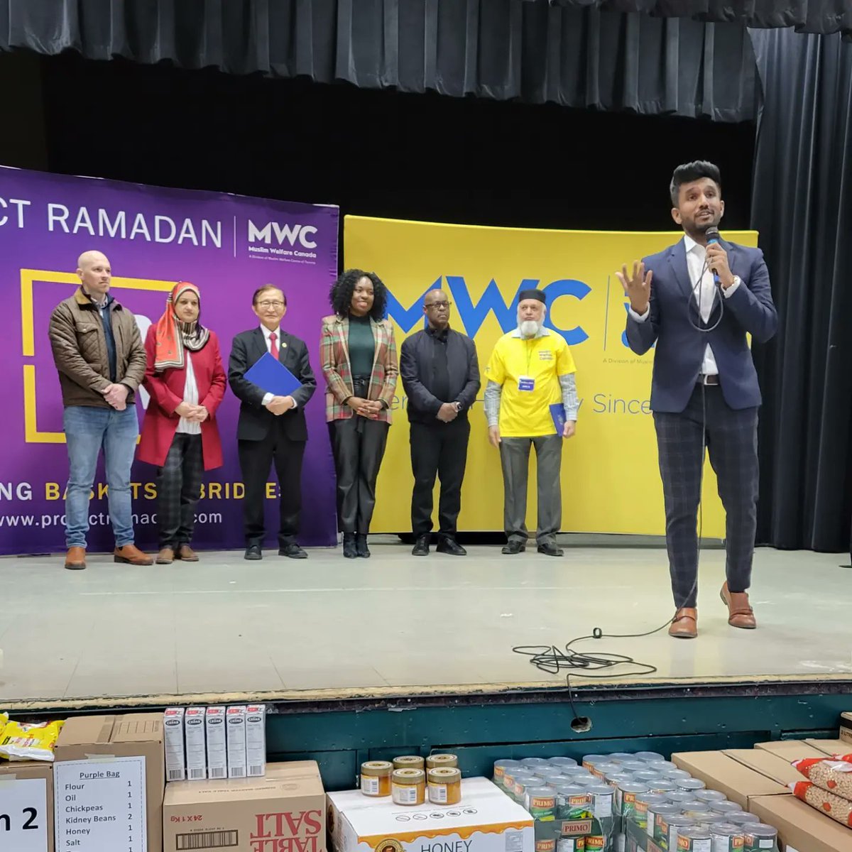 TheThanigasalam's tweet photo. Honored to join Project Ramadan with Minister @RaymondChoPC at Muslim Welfare Canada, an inspiring initiative that brings our community together to support families in need. As we approach the holy month, let's embrace the spirit of giving and unity! @mwcanadaorg
#ProjectRamadan #BuildingBasketsBuildingBridges #RamadanMubarak
