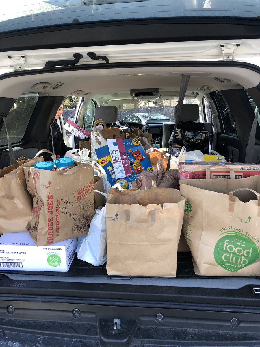 lorib_williams's tweet photo. Wonderful Saturday morning working together as a neighborhood to support @utahfoodbank delivered to @Maceys_Store #Food #feedothers #Utah #ServingOurCommunities https://t.co/xi5PfldI2z